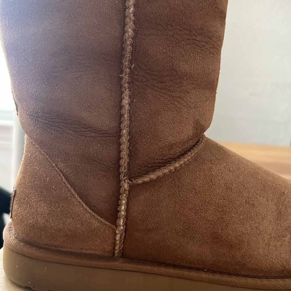 UGG Classic Tall boot size 7 - Picture 15 of 17